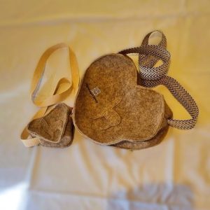 Herztaschen aus Alpakafilz